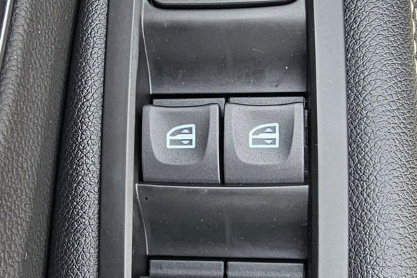 Renault Scenic Key-Less Czujniki Czuj.MartwegoPola Ledy Navi Aluflegi zdjęcie 16