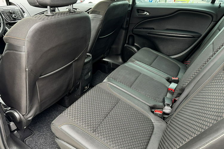 Opel Zafira Cosmo 7 foteli LED Xenon Gwarancja zdjęcie 15