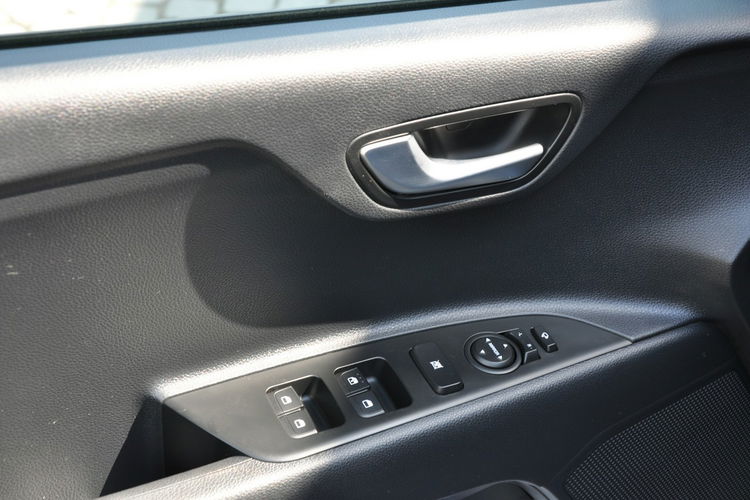 Kia Rio 1.0TGDI 120KM Automat Kamera Czujniki CarPlay LaneAssist 1wł Gwar.Prod zdjęcie 7