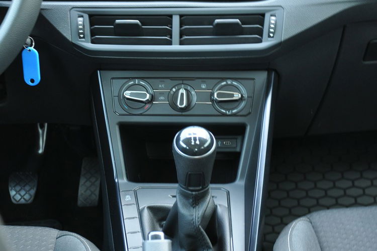 Volkswagen Polo 1.0B 80KM Manual Czuniki Park. Klimatyzacja Serwis Gwar. FV23% zdjęcie 21