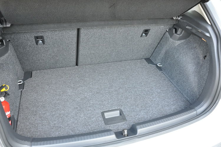 Volkswagen Polo 1.0B 80KM Manual Czuniki Park. Klimatyzacja Serwis Gwar. FV23% zdjęcie 22