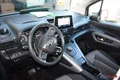 samochód osobowy Toyota zdjęcie 29