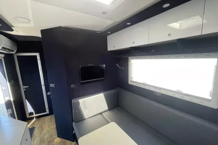 MAN TGL 12.250/ KONIOWÓZ- ROELOFSEN/ 4 KONIE/ zdjęcie 14