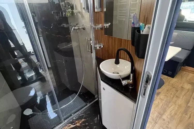 MAN TGL 12.250/ KONIOWÓZ- ROELOFSEN/ 4 KONIE/ zdjęcie 17