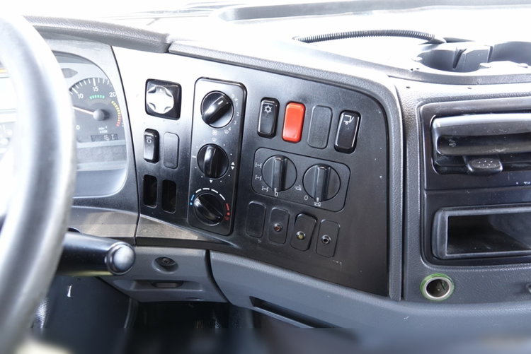 Mercedes -BENZ ATEGO 16.24 / 4X4 / WYWROTKA + HDS HIAB 111 BS-2  / PILOT /  ROTATOR /MANUAL  zdjęcie 41