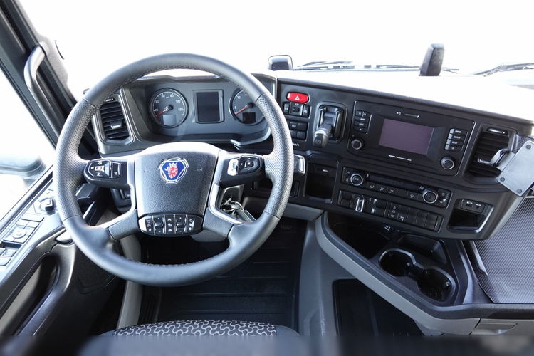 Scania R 450 / RETARDER / KLIMA POSTOJOWA / OPONY 100 % / PO KONTRAKCIE SERWISOWYM zdjęcie 29