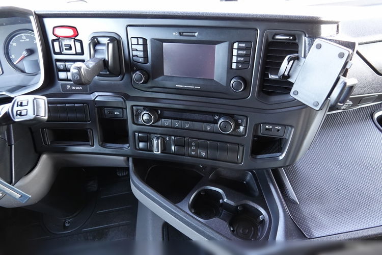 Scania R 450 / RETARDER / KLIMA POSTOJOWA / OPONY 100 % / PO KONTRAKCIE SERWISOWYM zdjęcie 30