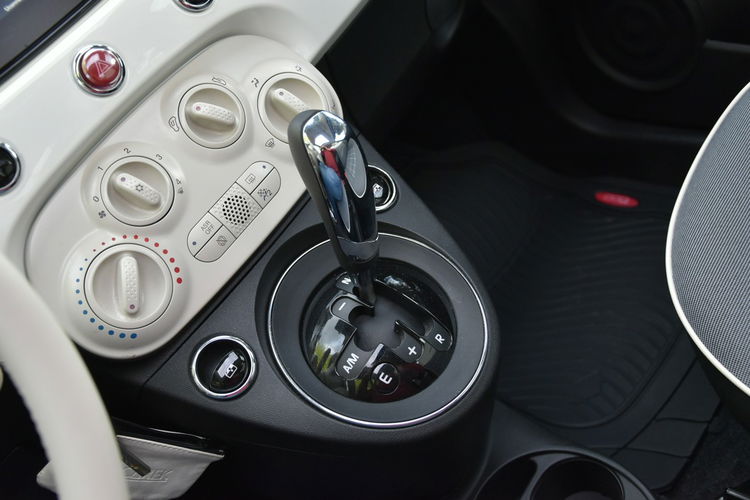 Fiat 500 1.2 70KM Automat 2020r. Polski SALON Lounge Panorama LED Klima zdjęcie 10