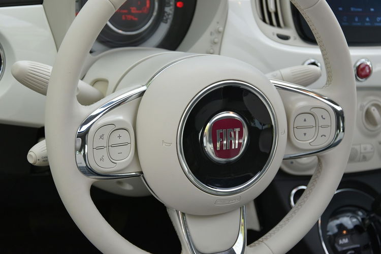 Fiat 500 1.2 70KM Automat 2020r. Polski SALON Lounge Panorama LED Klima zdjęcie 24