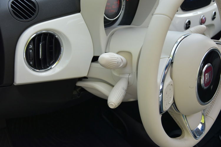 Fiat 500 1.2 70KM Automat 2020r. Polski SALON Lounge Panorama LED Klima zdjęcie 25