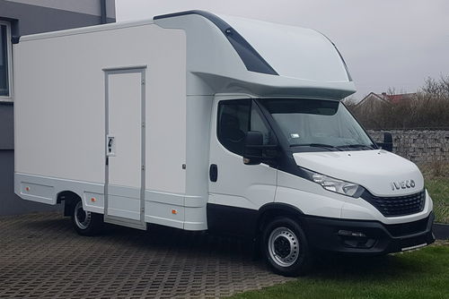 Iveco Daily KONTENER NISKOPODŁOGOWY 4.43x2.23x2.42 SKLEP BAR FOODTRUCK KAMPER AC