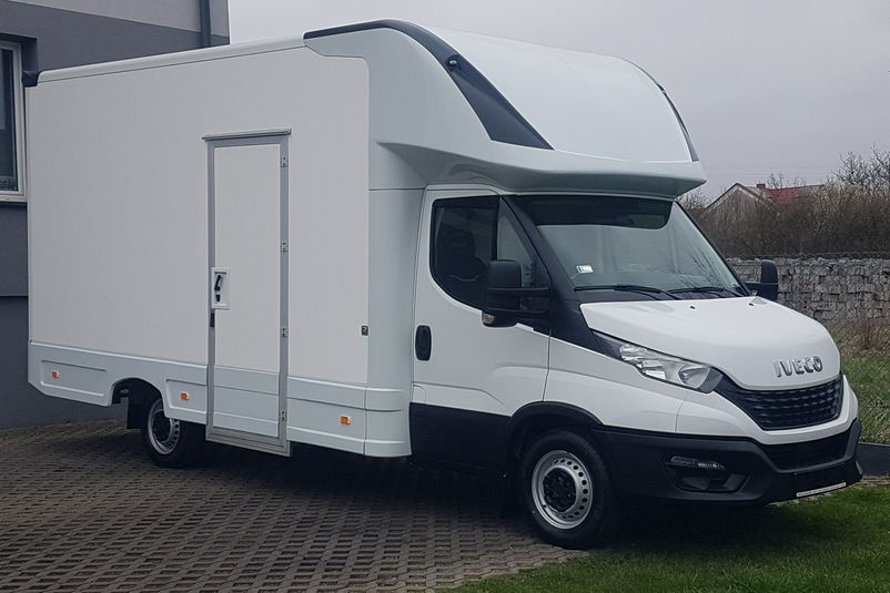 samochód dostawczy Iveco zdjęcie 1