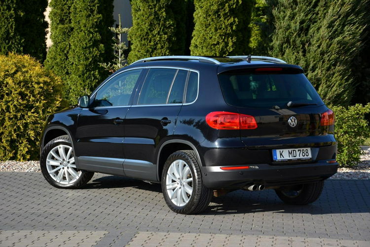 Volkswagen Tiguan 4-Motion Panorama Skóry Ledy Bi-xenony Navi Kamera 2xParktr. Hak zdjęcie 7