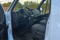 samochód dostawczy Renault zdjęcie 10