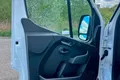 samochód dostawczy Renault zdjęcie 9
