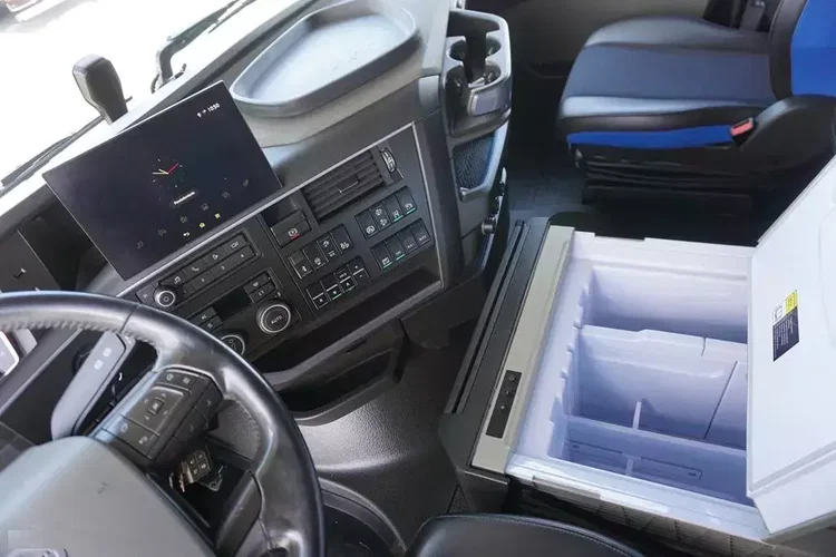 Volvo FH / 460 / ACC / EURO 6 / BDF / 7.15 , 7.45 , 7.82 M / NOWY MODEL zdjęcie 10