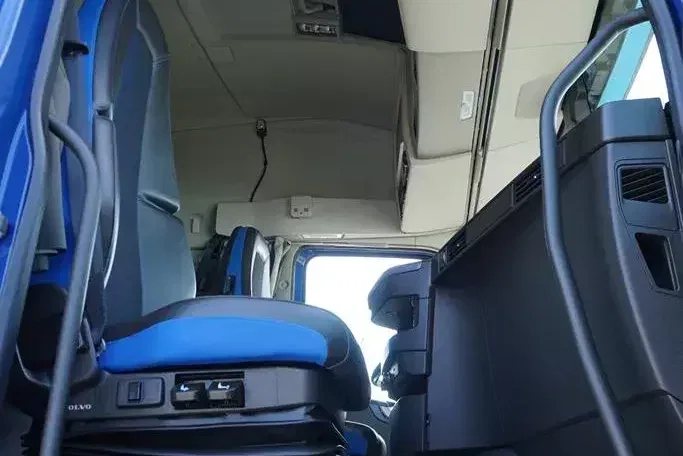 Volvo FH / 460 / ACC / EURO 6 / BDF / 7.15 , 7.45 , 7.82 M / NOWY MODEL zdjęcie 9