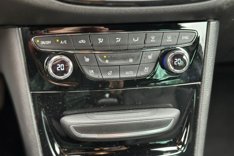 Opel Astra 1.6 Turbo Dynamic zdjęcie 25