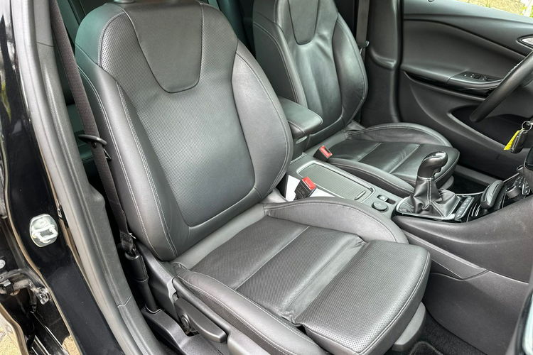 Opel Astra 1.6 Turbo Dynamic zdjęcie 8