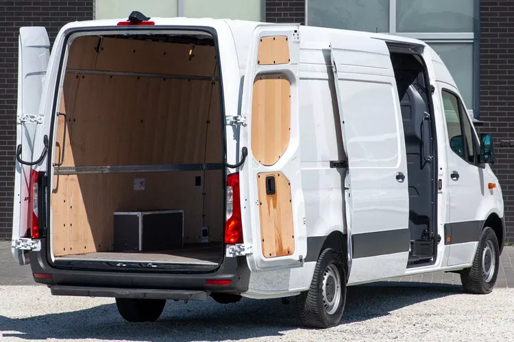 Mercedes Sprinter 317 L4H2 EKSTRA DŁUGI 15, 5 m3 zdjęcie 18
