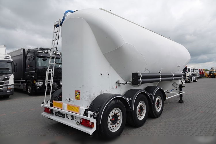 Spitzer CEMENTONACZEPA / 37 000 L / SILOS / 3 KOMORY / OSIE SAF / ALUFELGI  zdjęcie 7