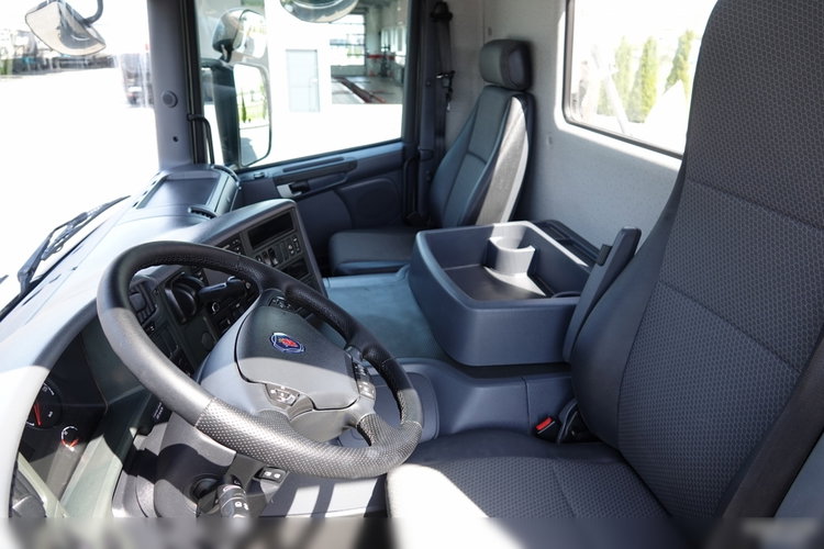 Scania P 410 / 8x4 / GRUSZKA / LIEBHERR /  9m3 /  OPTICRIUSE + SPRZĘGŁO / BETONOMIESZARKA / ALUFELGI / EURO 6 zdjęcie 35
