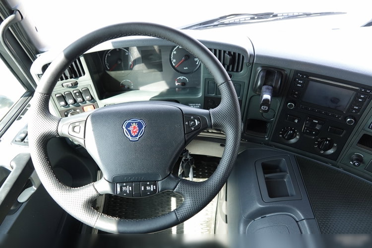 Scania P 410 / 8x4 / GRUSZKA / LIEBHERR /  9m3 /  OPTICRIUSE + SPRZĘGŁO / BETONOMIESZARKA / ALUFELGI / EURO 6 zdjęcie 38