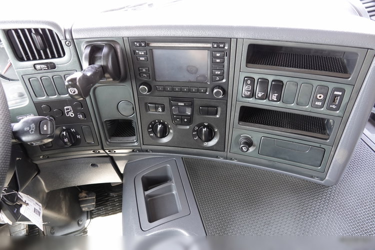 Scania P 410 / 8x4 / GRUSZKA / LIEBHERR /  9m3 /  OPTICRIUSE + SPRZĘGŁO / BETONOMIESZARKA / ALUFELGI / EURO 6 zdjęcie 39