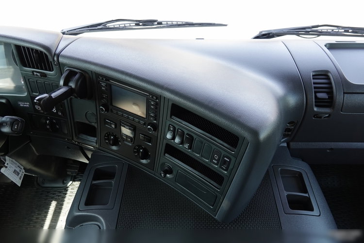 Scania P 410 / 8x4 / GRUSZKA / LIEBHERR /  9m3 /  OPTICRIUSE + SPRZĘGŁO / BETONOMIESZARKA / ALUFELGI / EURO 6 zdjęcie 40