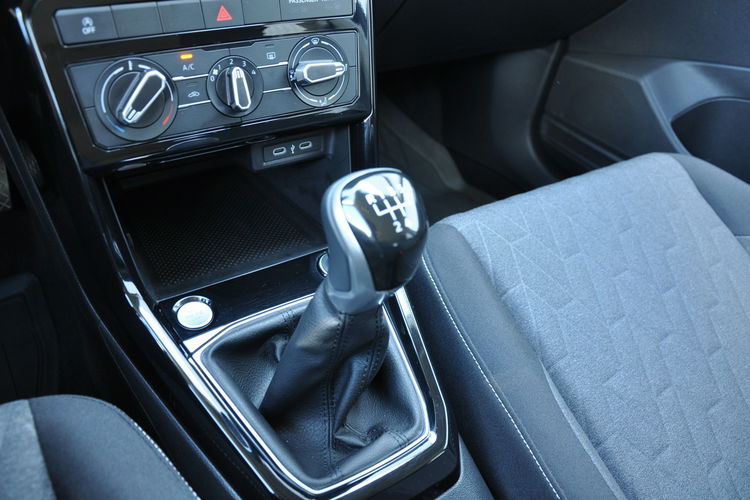 Volkswagen T-Cross 1.0TSI 95KM Manual Life Kamera Czujniki Gwarancja PL Salon FV23% zdjęcie 21