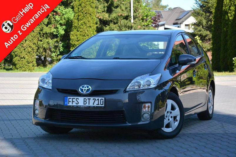 samochód osobowy Toyota zdjęcie 1