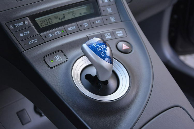 Toyota Prius 166 przebieg I-właściciel Klimatronic Head Up Keyless go z Niemiec zdjęcie 29