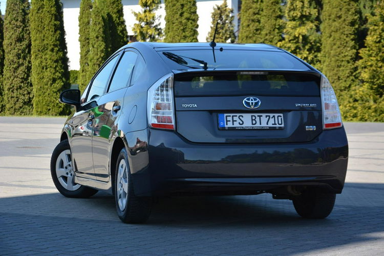 Toyota Prius 166 przebieg I-właściciel Klimatronic Head Up Keyless go z Niemiec zdjęcie 7
