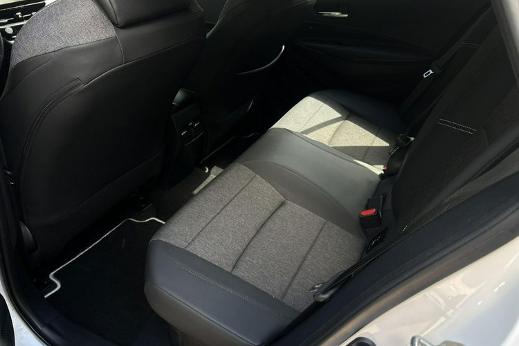 Toyota Corolla 2.0 Hybrid 197KM STYLE, salon Polska, gwarancja, FV23% zdjęcie 12