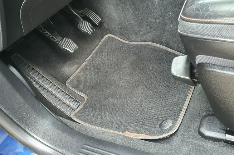 Volvo V40 2.0 D2 120KM # Ocean Race # NAVI # Xenon # Panorama # Skóra # IGŁA zdjęcie 14