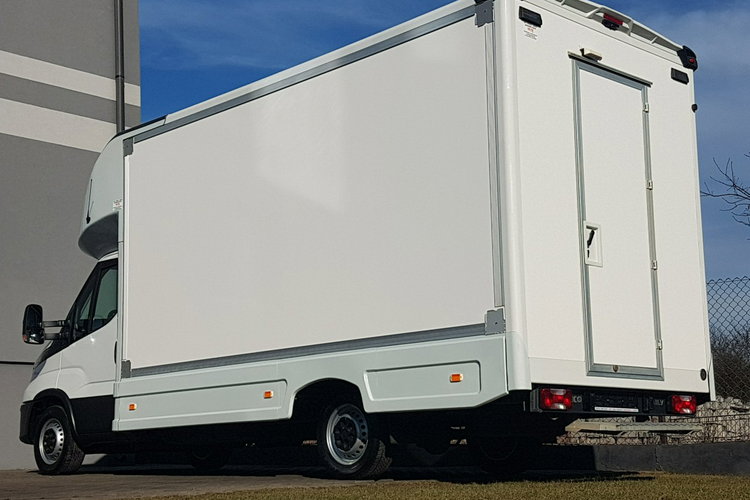Iveco Daily KONTENER NISKOPODŁOGOWY 4.43x2.23x2.42 SKLEP BAR FOODTRUCK KAMPER AC zdjęcie 28