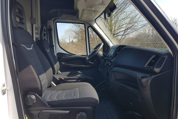 Iveco Daily KONTENER NISKOPODŁOGOWY 4.43x2.23x2.42 SKLEP BAR FOODTRUCK KAMPER AC zdjęcie 25