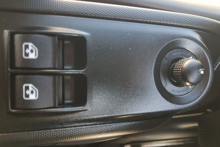 Iveco Daily KONTENER NISKOPODŁOGOWY 4.43x2.23x2.42 SKLEP BAR FOODTRUCK KAMPER AC zdjęcie 9
