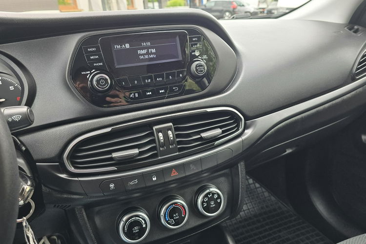 Fiat Tipo 1.4 benzyna / Salon PL I-właściciel / Bezwypadkowy zdjęcie 9