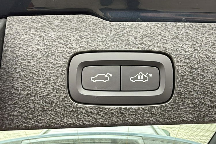 Volvo V60 Mild Hybrid Przebieg: 12.500 km zdjęcie 15