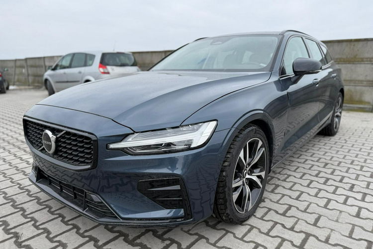 Volvo V60 Mild Hybrid Przebieg: 12.500 km zdjęcie 2