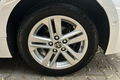 samochód osobowy Toyota zdjęcie 31