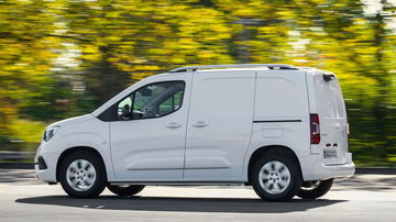 Opel OPEL Combo Cargo 1.2 PureTech S&S L1 (650kg)