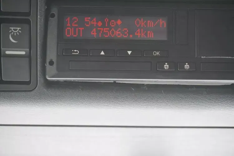 MAN TGS 26.420 / rama 7, 5 m / 14, 5 t ładowność / kab. sypialna zdjęcie 14