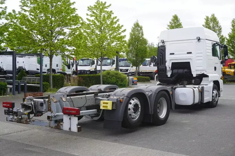 MAN TGS 26.420 / rama 7, 5 m / 14, 5 t ładowność / kab. sypialna zdjęcie 4
