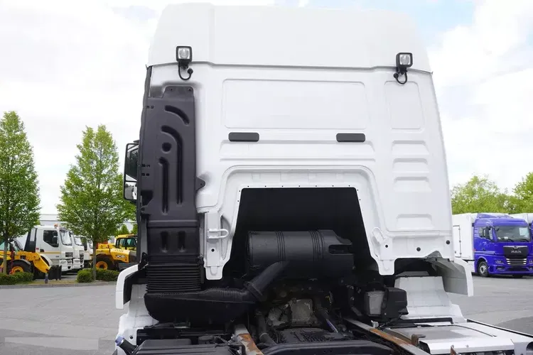 MAN TGS 26.420 / rama 7, 5 m / 14, 5 t ładowność / kab. sypialna zdjęcie 8