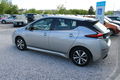 samochód osobowy Nissan zdjęcie 8