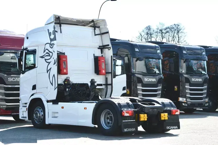 Scania R450 RETARDER | ADR | STANDARD | NAWIGACJA | 2 ŁÓŻKA | 1.300 L | MIĘDZYOSIE zdjęcie 15