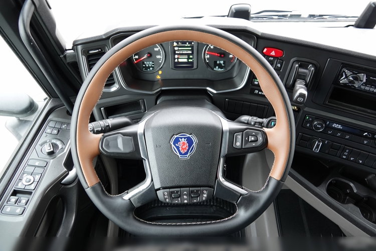 Scania R 450 / RETARDER / KLIMA POSTOJOWA / OPONY 100% / PO KONTRAKCIE SERWISOWYM zdjęcie 28