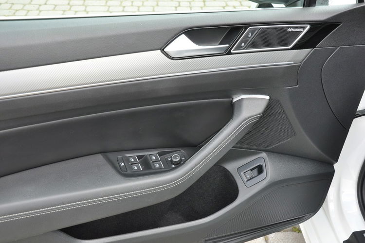 Volkswagen Passat 2.0TDI 190KM DSG Highline R-line Kamera Led AppConnect Serwis SalonPL zdjęcie 12
